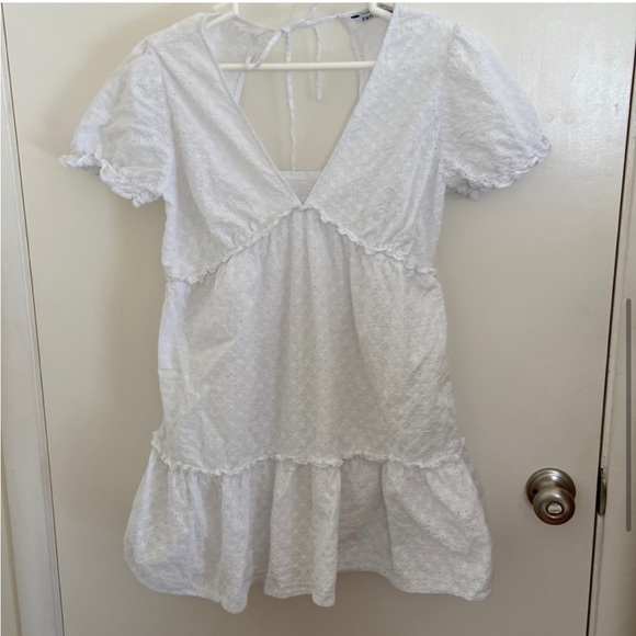 Zara White Eyelet Embroidered Dress Summer Size Large L - Picture 4 of 11